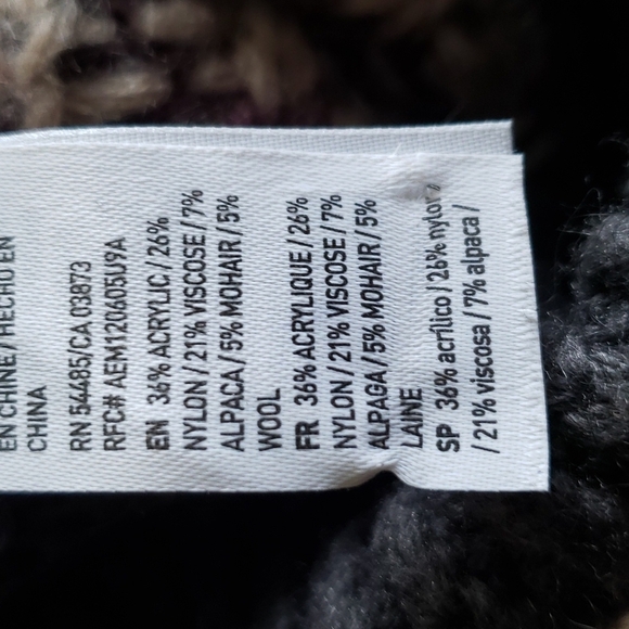 BUNDLE OF TWO KNIT BEANIE/TOBOGGAN 1 AMERICAN EAGLE ONE CC - Picture 7 of 11